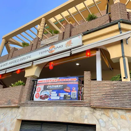 شقة Brand New Modern 2 Bdrms Duplex Penthouse . Sea Views. 3 Min Walk To Beach! *