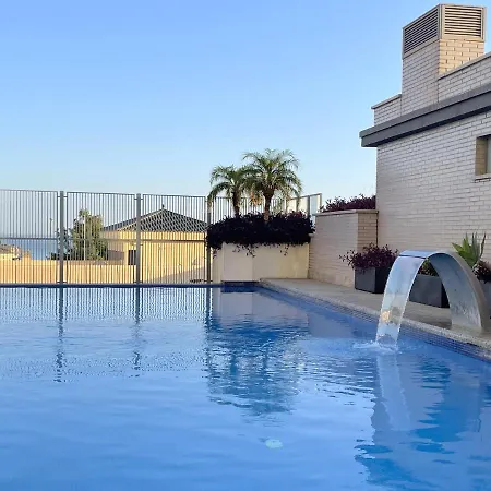 شقة Brand New Modern 2 Bdrms Duplex Penthouse . Sea Views. 3 Min Walk To Beach! بينالماذينا