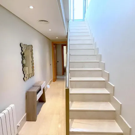 Brand New Modern 2 Bdrms Duplex Penthouse . Sea Views. 3 Min Walk To Beach! Apartment Benalmadena
