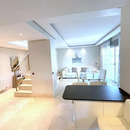 Brand New Modern 2 Bdrms Duplex Penthouse . Sea Views. 3 Min Walk To Beach!