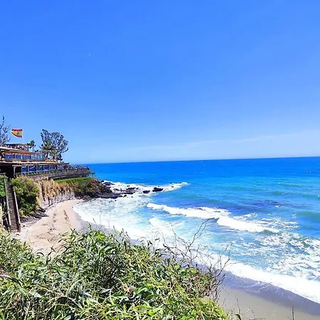 Brand New Modern 2 Bdrms Duplex Penthouse . Sea Views. 3 Min Walk To Beach!