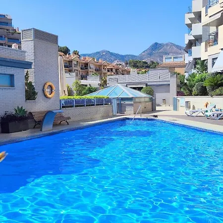 Brand New Modern 2 Bdrms Duplex Penthouse . Sea Views. 3 Min Walk To Beach! Apartment *